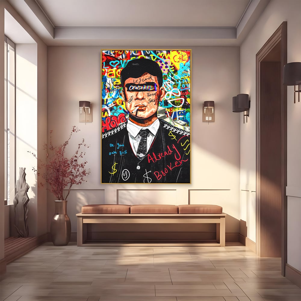 Tablou canvas cu tablou canvas cu personaj tip tommy shelby, in rama de aluminiu auriu